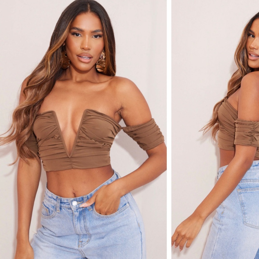 Top FITS LIKE SIZE 0-2 (tag says size 6)